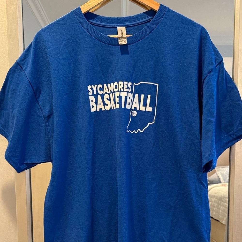 NWOT Gildan Blue Sycamores Basketball Tee (41)